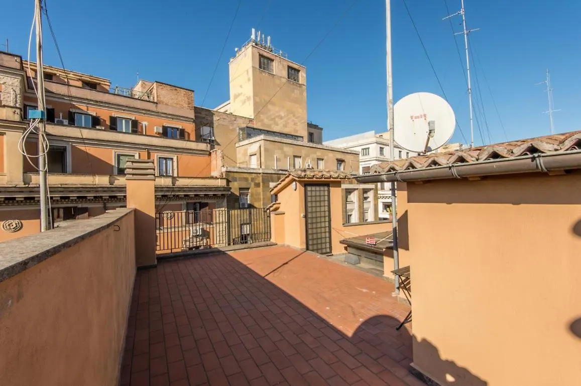 Barberini Cozy Terrace Apartment Rome 0*,  Italy