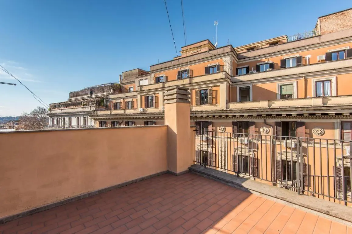 Barberini Cozy Terrace Apartment Rome 0*,