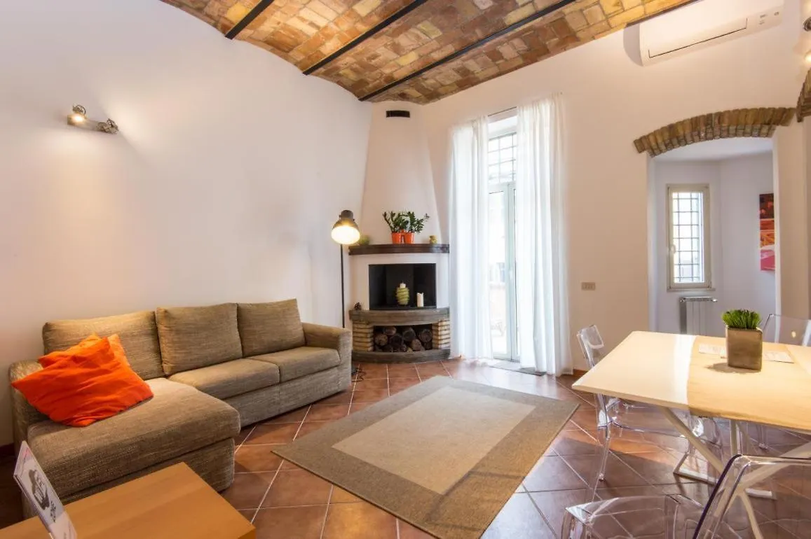 Barberini Cozy Terrace Apartment Rome
