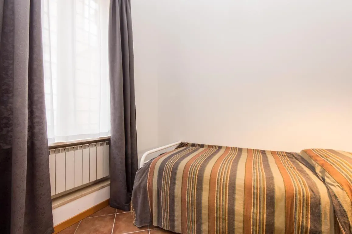 Barberini Cozy Terrace Apartment Rome