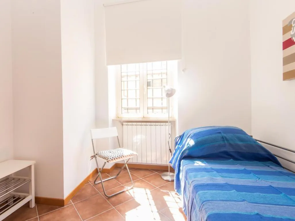 Barberini Cozy Terrace Apartment Rome
